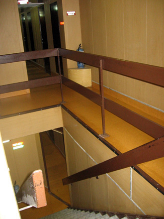 Treppenhaus auf der lplattform